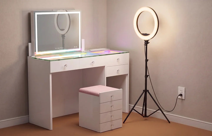 How to Choose the Best Lighting for Your Makeup