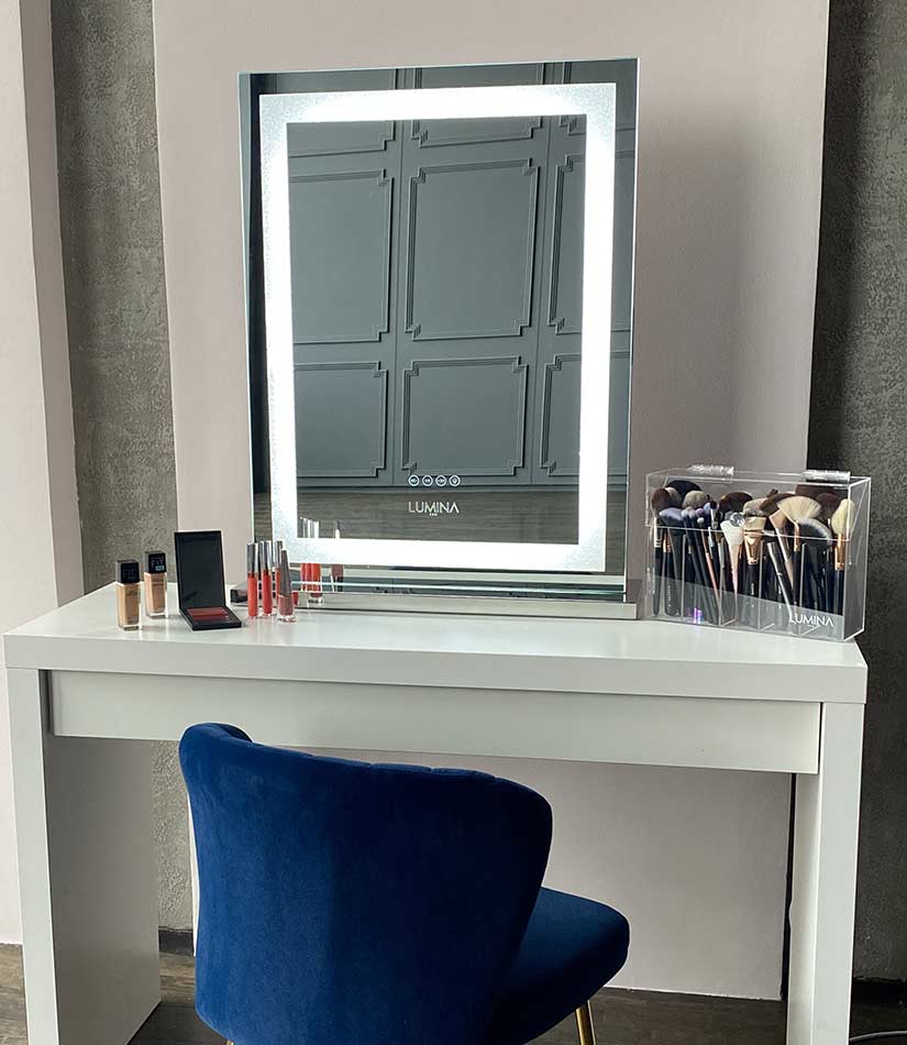 What to Look For When Buying a Makeup Mirror - Lumina Pro
